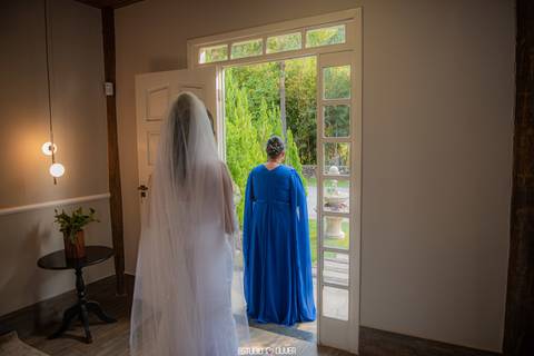 espaço sanctuarium, ensaio pre casamento no espaço sanctuarim, making off da noiva , casamento em belo horizonte, casamento no rio de janeiro, casando em arraial do cabo fotografia de casamento, estudio oliver, casamento em região dos lago , vestido de no'