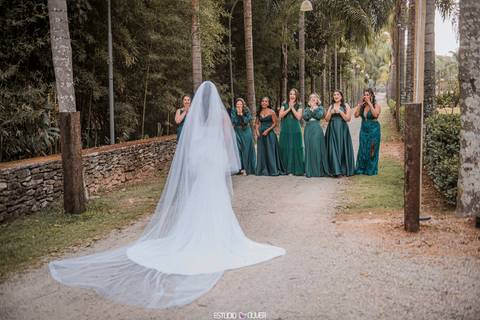 espaço sanctuarium, ensaio pre casamento no espaço sanctuarim, making off da noiva , casamento em belo horizonte, casamento no rio de janeiro, casando em arraial do cabo fotografia de casamento, estudio oliver, casamento em região dos lago , vestido de no'