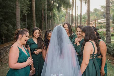 espaço sanctuarium, ensaio pre casamento no espaço sanctuarim, making off da noiva , casamento em belo horizonte, casamento no rio de janeiro, casando em arraial do cabo fotografia de casamento, estudio oliver, casamento em região dos lago , vestido de no'