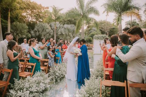 espaço sanctuarium, ensaio pre casamento no espaço sanctuarim, making off da noiva , casamento em belo horizonte, casamento no rio de janeiro, casando em arraial do cabo fotografia de casamento, estudio oliver, casamento em região dos lago , vestido de no'