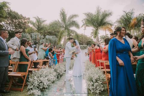 espaço sanctuarium, ensaio pre casamento no espaço sanctuarim, making off da noiva , casamento em belo horizonte, casamento no rio de janeiro, casando em arraial do cabo fotografia de casamento, estudio oliver, casamento em região dos lago , vestido de no'