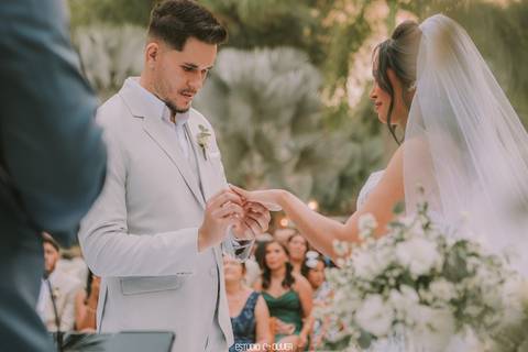 espaço sanctuarium, ensaio pre casamento no espaço sanctuarim, making off da noiva , casamento em belo horizonte, casamento no rio de janeiro, casando em arraial do cabo fotografia de casamento, estudio oliver, casamento em região dos lago , vestido de no'