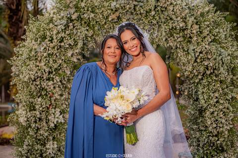 espaço sanctuarium, ensaio pre casamento no espaço sanctuarim, making off da noiva , casamento em belo horizonte, casamento no rio de janeiro, casando em arraial do cabo fotografia de casamento, estudio oliver, casamento em região dos lago , vestido de no'