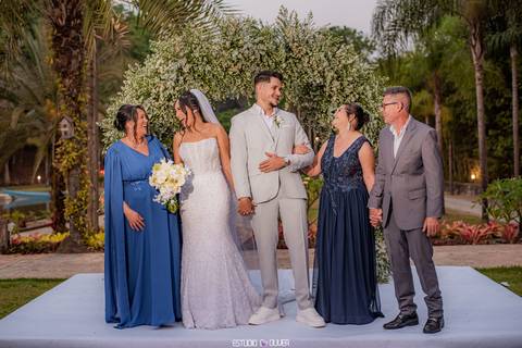 espaço sanctuarium, ensaio pre casamento no espaço sanctuarim, making off da noiva , casamento em belo horizonte, casamento no rio de janeiro, casando em arraial do cabo fotografia de casamento, estudio oliver, casamento em região dos lago , vestido de no'