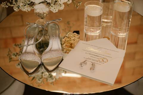 espaço sanctuarium, ensaio pre casamento no espaço sanctuarim, making off da noiva , casamento em belo horizonte, casamento no rio de janeiro, casando em arraial do cabo fotografia de casamento, estudio oliver, casamento em região dos lago , vestido de no'