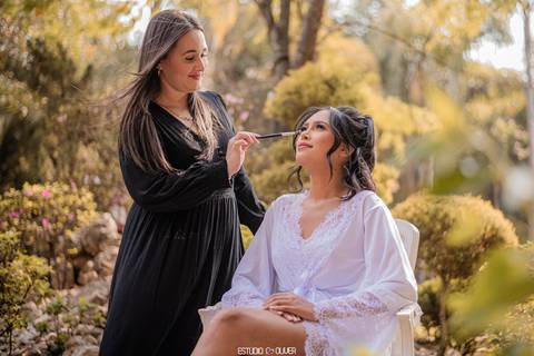 espaço sanctuarium, ensaio pre casamento no espaço sanctuarim, making off da noiva , casamento em belo horizonte, casamento no rio de janeiro, casando em arraial do cabo fotografia de casamento, estudio oliver, casamento em região dos lago , vestido de no'