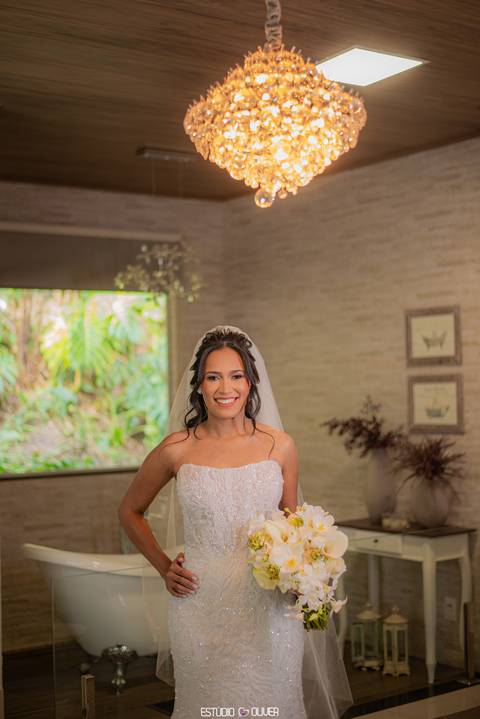 espaço sanctuarium, ensaio pre casamento no espaço sanctuarim, making off da noiva , casamento em belo horizonte, casamento no rio de janeiro, casando em arraial do cabo fotografia de casamento, estudio oliver, casamento em região dos lago , vestido de no'