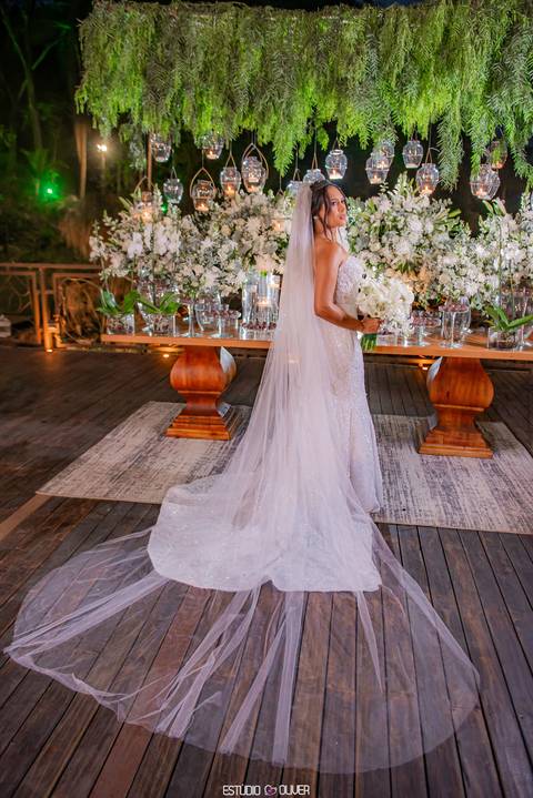 espaço sanctuarium, ensaio pre casamento no espaço sanctuarim, making off da noiva , casamento em belo horizonte, casamento no rio de janeiro, casando em arraial do cabo fotografia de casamento, estudio oliver, casamento em região dos lago , vestido de no'