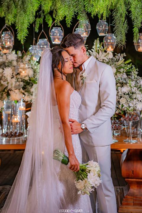 espaço sanctuarium, ensaio pre casamento no espaço sanctuarim, making off da noiva , casamento em belo horizonte, casamento no rio de janeiro, casando em arraial do cabo fotografia de casamento, estudio oliver, casamento em região dos lago , vestido de no'