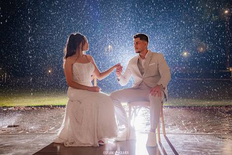 espaço sanctuarium, ensaio pre casamento no espaço sanctuarim, making off da noiva , casamento em belo horizonte, casamento no rio de janeiro, casando em arraial do cabo fotografia de casamento, estudio oliver, casamento em região dos lago , vestido de no'