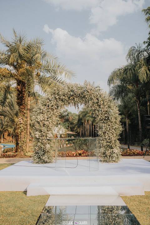 espaço sanctuarium, ensaio pre casamento no espaço sanctuarim, making off da noiva , casamento em belo horizonte, casamento no rio de janeiro, casando em arraial do cabo fotografia de casamento, estudio oliver, casamento em região dos lago , vestido de no'