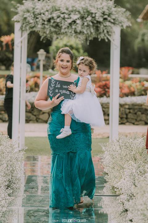 espaço sanctuarium, ensaio pre casamento no espaço sanctuarim, making off da noiva , casamento em belo horizonte, casamento no rio de janeiro, casando em arraial do cabo fotografia de casamento, estudio oliver, casamento em região dos lago , vestido de no'