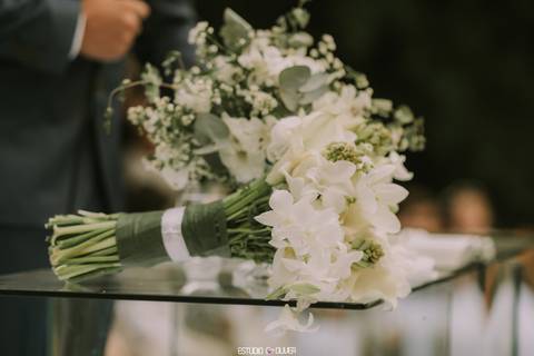 espaço sanctuarium, ensaio pre casamento no espaço sanctuarim, making off da noiva , casamento em belo horizonte, casamento no rio de janeiro, casando em arraial do cabo fotografia de casamento, estudio oliver, casamento em região dos lago , vestido de no'