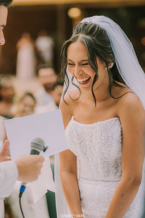 espaço sanctuarium, ensaio pre casamento no espaço sanctuarim, making off da noiva , casamento em belo horizonte, casamento no rio de janeiro, casando em arraial do cabo fotografia de casamento, estudio oliver, casamento em região dos lago , vestido de no'