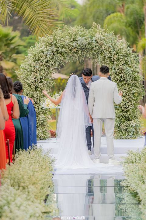 espaço sanctuarium, ensaio pre casamento no espaço sanctuarim, making off da noiva , casamento em belo horizonte, casamento no rio de janeiro, casando em arraial do cabo fotografia de casamento, estudio oliver, casamento em região dos lago , vestido de no'