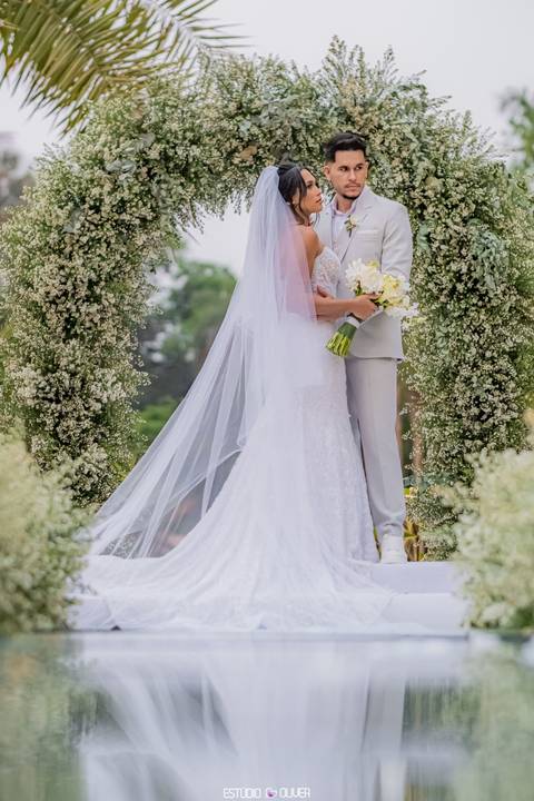 espaço sanctuarium, ensaio pre casamento no espaço sanctuarim, making off da noiva , casamento em belo horizonte, casamento no rio de janeiro, casando em arraial do cabo fotografia de casamento, estudio oliver, casamento em região dos lago , vestido de no'