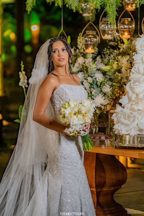 espaço sanctuarium, ensaio pre casamento no espaço sanctuarim, making off da noiva , casamento em belo horizonte, casamento no rio de janeiro, casando em arraial do cabo fotografia de casamento, estudio oliver, casamento em região dos lago , vestido de no'