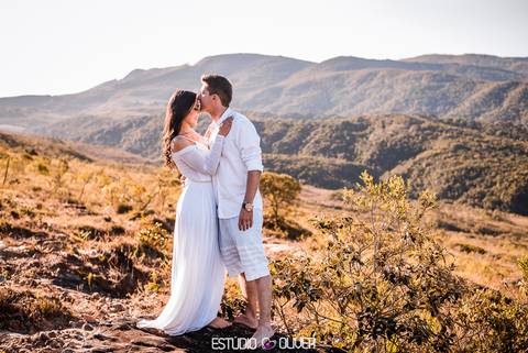 ensaio pre wedding em lavras novas, ensaio em lavras novas, pre casamento em lavras novas, lavras novas, pre wedding, estudio oliver,  oliver fotografia, estudio de fotografia,  poses para fotos pre casamento'