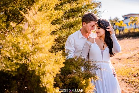 ensaio pre wedding em lavras novas, ensaio em lavras novas, pre casamento em lavras novas, lavras novas, pre wedding, estudio oliver,  oliver fotografia, estudio de fotografia,  poses para fotos pre casamento'