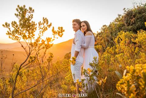 ensaio pre wedding em lavras novas, ensaio em lavras novas, pre casamento em lavras novas, lavras novas, pre wedding, estudio oliver,  oliver fotografia, estudio de fotografia,  poses para fotos pre casamento'