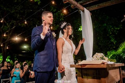 espaço villagio, espaço villagio pampulha, espaço de festa na Pampulha, horizonte, fotografo de casamento em belo horizonte, melhores fotografo de bh,  noiva, casamento em bh , casamento ao ar livre , varal de lampadas'