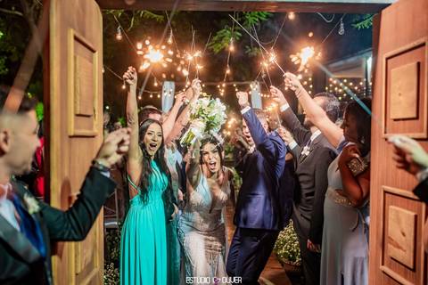 espaço villagio, espaço villagio pampulha, espaço de festa na Pampulha, horizonte, fotografo de casamento em belo horizonte, melhores fotografo de bh,  noiva, casamento em bh , casamento ao ar livre , varal de lampadas'