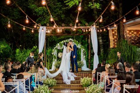 espaço villagio, espaço villagio pampulha, espaço de festa na Pampulha, horizonte, fotografo de casamento em belo horizonte, melhores fotografo de bh,  noiva, casamento em bh , casamento ao ar livre , varal de lampadas'