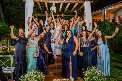espaço villagio, espaço villagio pampulha, espaço de festa na Pampulha, horizonte, fotografo de casamento em belo horizonte, melhores fotografo de bh,  noiva, casamento em bh , casamento ao ar livre , varal de lampadas, fotos com padrinhos '