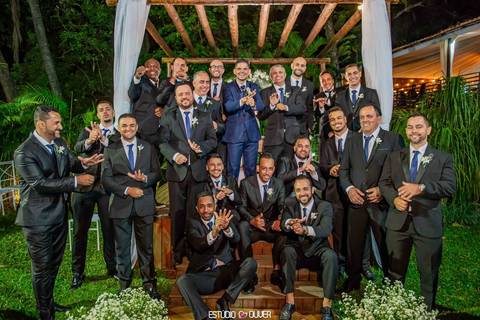 espaço villagio, espaço villagio pampulha, espaço de festa na Pampulha, horizonte, fotografo de casamento em belo horizonte, melhores fotografo de bh,  noiva, casamento em bh , casamento ao ar livre , varal de lampadas, fotos com padrinhos '