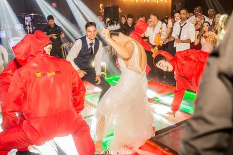 espaço villagio, espaço villagio pampulha, espaço de festa na Pampulha, horizonte, fotografo de casamento em belo horizonte, melhores fotografo de bh,  boate, pista de led, pista de dança de led, la casa de papel em casamento,'