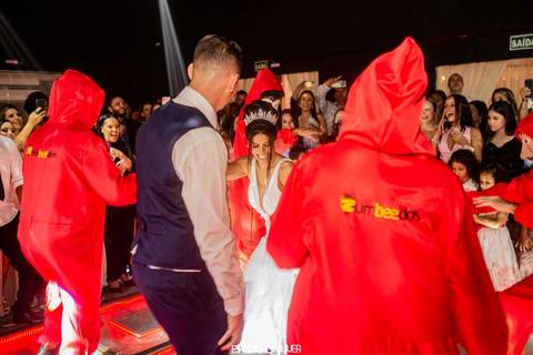 espaço villagio, espaço villagio pampulha, espaço de festa na Pampulha, horizonte, fotografo de casamento em belo horizonte, melhores fotografo de bh,  boate, pista de led, pista de dança de led, la casa de papel em casamento,'