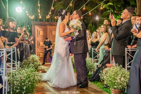 espaço villagio, espaço villagio pampulha, espaço de festa na Pampulha, horizonte, fotografo de casamento em belo horizonte, melhores fotografo de bh,  noiva, casamento em bh , casamento ao ar livre , varal de lampadas'