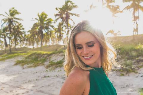 retrato feminino praia'