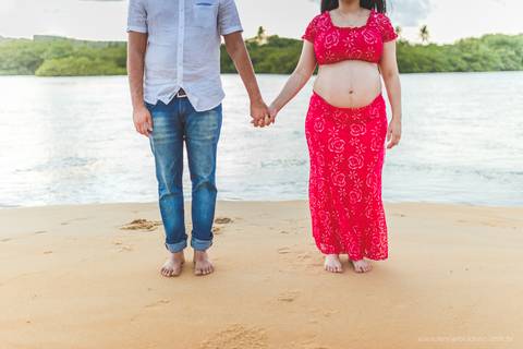 casal de mãos dadas'