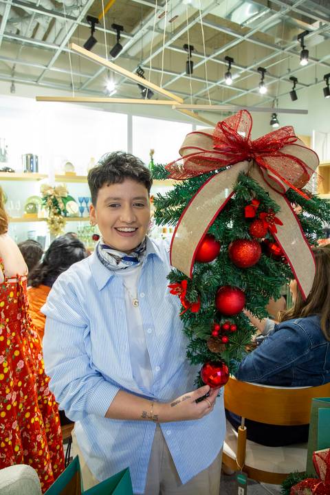 Resultado final da guirlanda natalina feita por participante no Workshop de Natal da Westwing Moema. A imagem valoriza os detalhes artesanais e o envolvimento dos convidados.

'