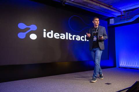 Romário Martins, Vice-presidente idealtrack no Palco Principal: Apresentação sobre inteligência artificial e ecossistema digital no evento IdealTrack em SP. Foto por Bruno Arita.'