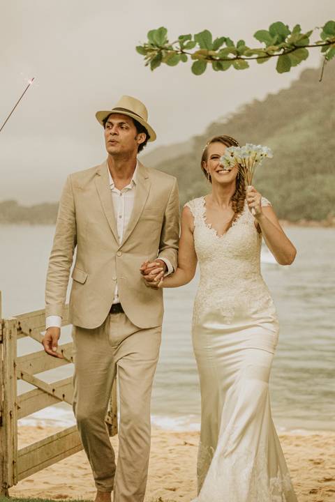 Casamento de Samara e Luiz, Ubatuba. Chegada dos noivos. '