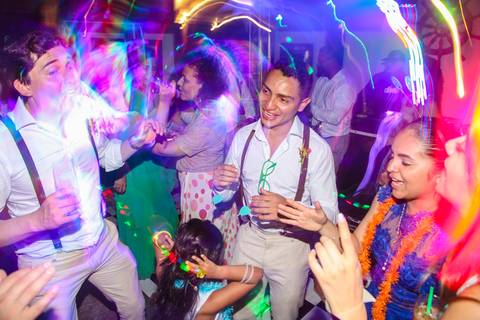 Casamento na praia, Festa'