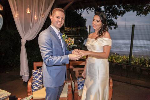casamento Juliana e Andrew. Cerimônia. Ubatuba, praia das Toninhas. Espaço Uluar'
