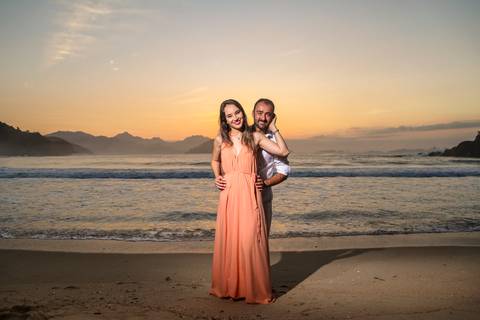 Fotos Ensaio casal nascer do sol - Ubatuba'