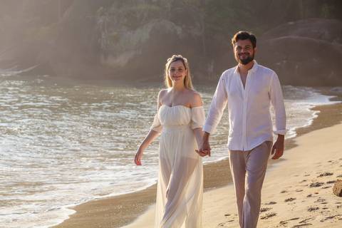 Ensaio Pré Wedding, Erika e Renan. Nascer do sol, Praia do Félix, Ubatuba, SP'