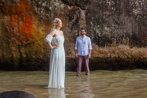 Ensaio Pré Wedding, Erika e Renan. Nascer do sol, Praia do Félix, Ubatuba, SP'