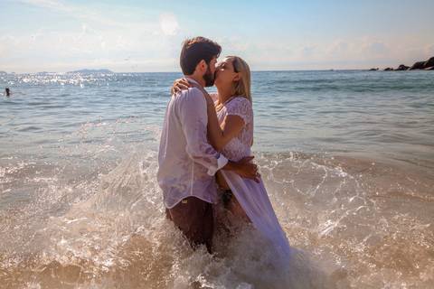 Ensaio Pré Wedding, Erika e Renan. Nascer do sol, Praia do Félix, Ubatuba, SP'