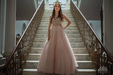 Julia - Julia 15 anos - 15 Anos - Quinze Anos - Ensaio Externo - Debutante - Biblioteca Pública de Pelotas - Porto de Pelotas - Parque Una- Família - Luz - Antonio Rocha Fotografias - Antonio Rocha - @antoniorochafotografias '