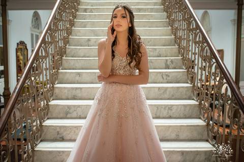 Julia - Julia 15 anos - 15 Anos - Quinze Anos - Ensaio Externo - Debutante - Biblioteca Pública de Pelotas - Porto de Pelotas - Parque Una- Família - Luz - Antonio Rocha Fotografias - Antonio Rocha - @antoniorochafotografias '