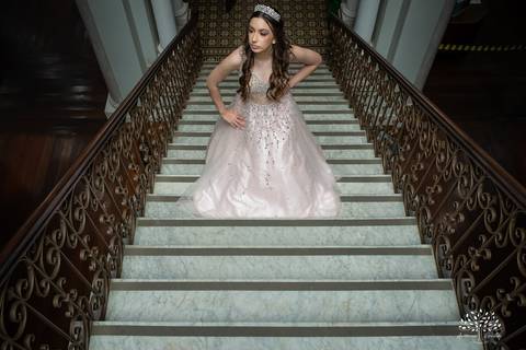 Julia - Julia 15 anos - 15 Anos - Quinze Anos - Ensaio Externo - Debutante - Biblioteca Pública de Pelotas - Porto de Pelotas - Parque Una- Família - Luz - Antonio Rocha Fotografias - Antonio Rocha - @antoniorochafotografias '