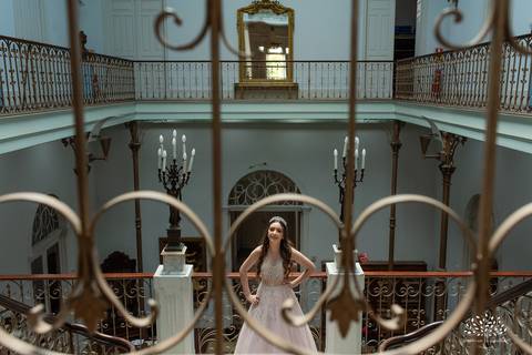 Julia - Julia 15 anos - 15 Anos - Quinze Anos - Ensaio Externo - Debutante - Biblioteca Pública de Pelotas - Porto de Pelotas - Parque Una- Família - Luz - Antonio Rocha Fotografias - Antonio Rocha - @antoniorochafotografias '