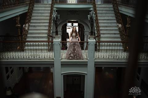 Julia - Julia 15 anos - 15 Anos - Quinze Anos - Ensaio Externo - Debutante - Biblioteca Pública de Pelotas - Porto de Pelotas - Parque Una- Família - Luz - Antonio Rocha Fotografias - Antonio Rocha - @antoniorochafotografias '