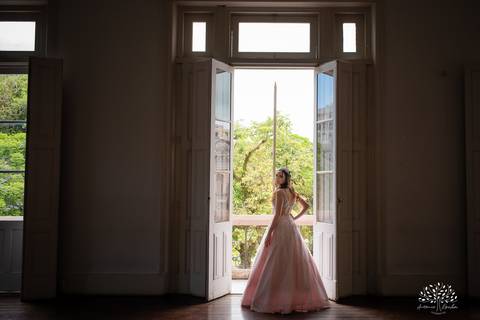 Julia - Julia 15 anos - 15 Anos - Quinze Anos - Ensaio Externo - Debutante - Biblioteca Pública de Pelotas - Porto de Pelotas - Parque Una- Família - Luz - Antonio Rocha Fotografias - Antonio Rocha - @antoniorochafotografias '