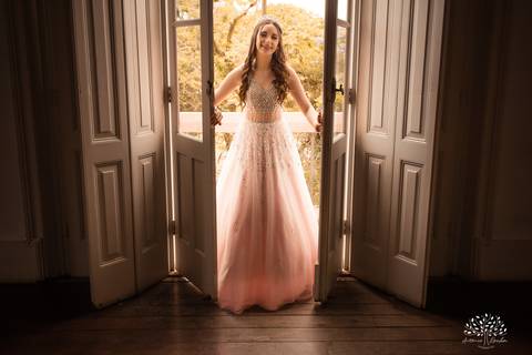 Julia - Julia 15 anos - 15 Anos - Quinze Anos - Ensaio Externo - Debutante - Biblioteca Pública de Pelotas - Porto de Pelotas - Parque Una- Família - Luz - Antonio Rocha Fotografias - Antonio Rocha - @antoniorochafotografias '